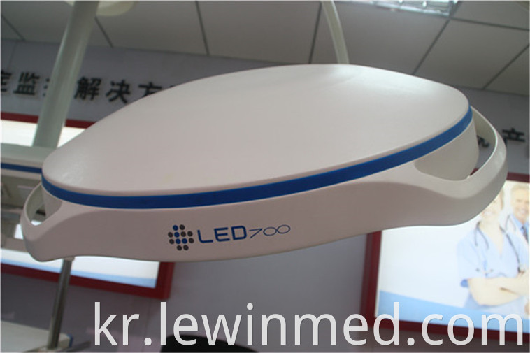 led operation light (31)